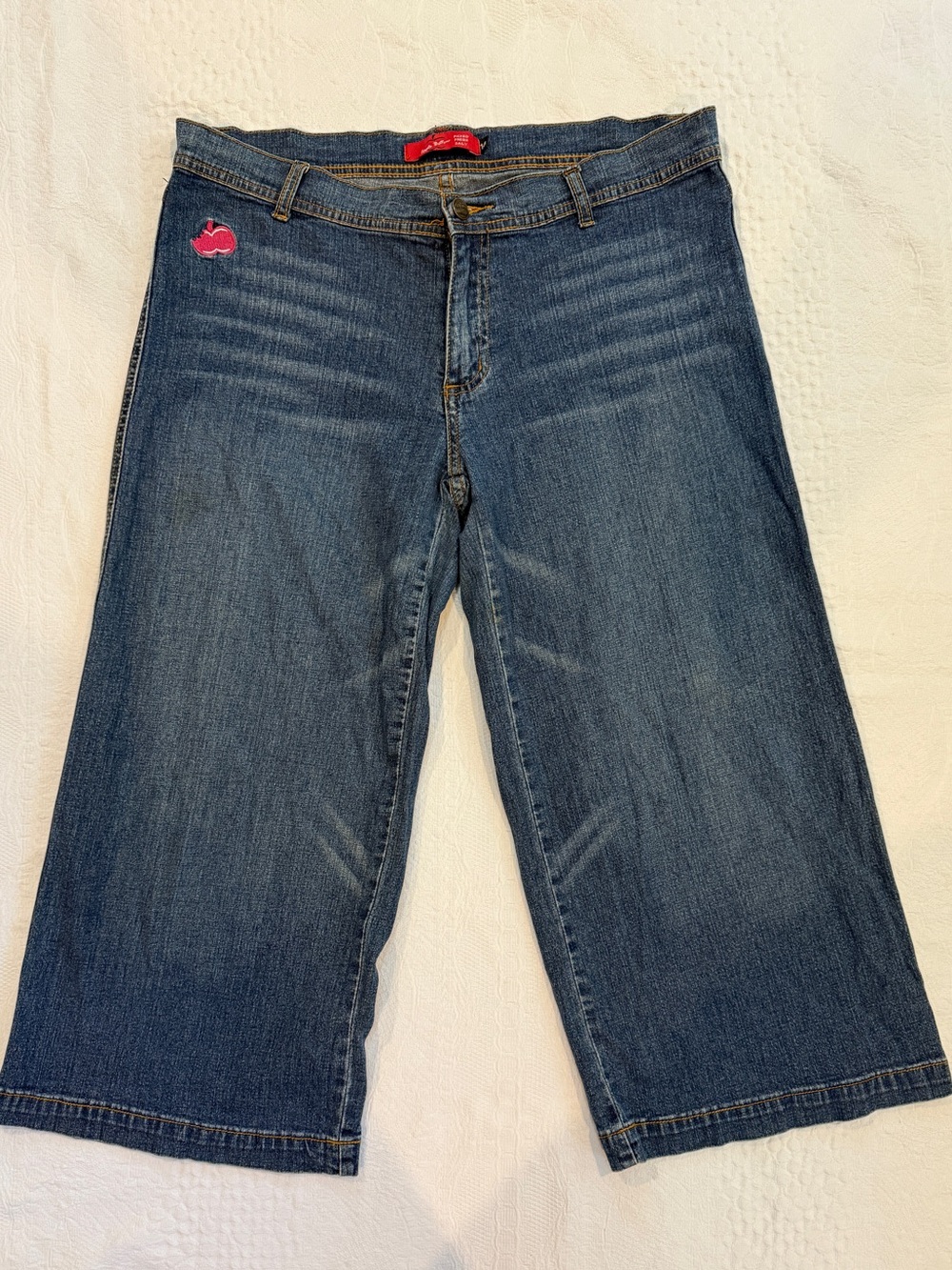 Apple Bottom Jeans Denim Capris Women’s Size 14